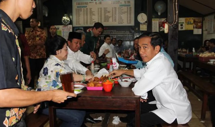 5 Rekomendasi Tempat Makan di Jawa Tengah Langganan Pak Jokowi