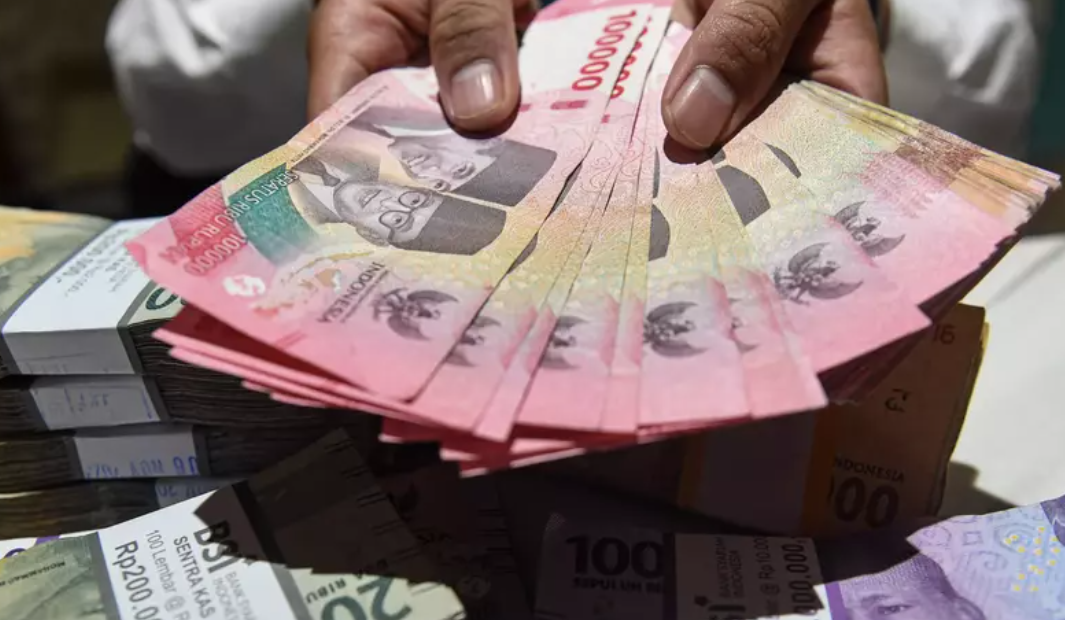 Siapa Bilang Main HP Itu Sia-Sia? Ini Game Kuis Membayar Uang Bisa Selamatkan Kantong Kamu