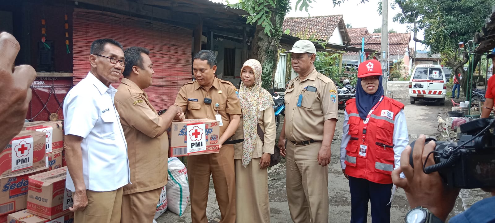 Banjir di Kabupaten Tegal Hampir Satu Meter, PMI Gercep Beri Bantuan