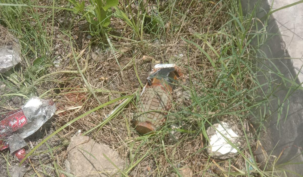 BREAKING NEWS! Warga di Tegal Temukan Granat Tangan di Depan Makam