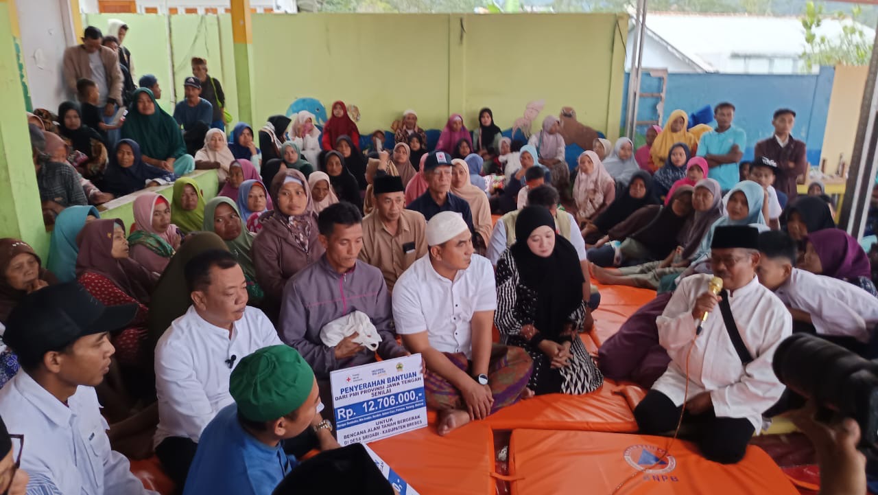 Wagub Jateng Tinjau Lokasi Tanah Bergerak di Brebes, Pastikan Percepatan Penanganan