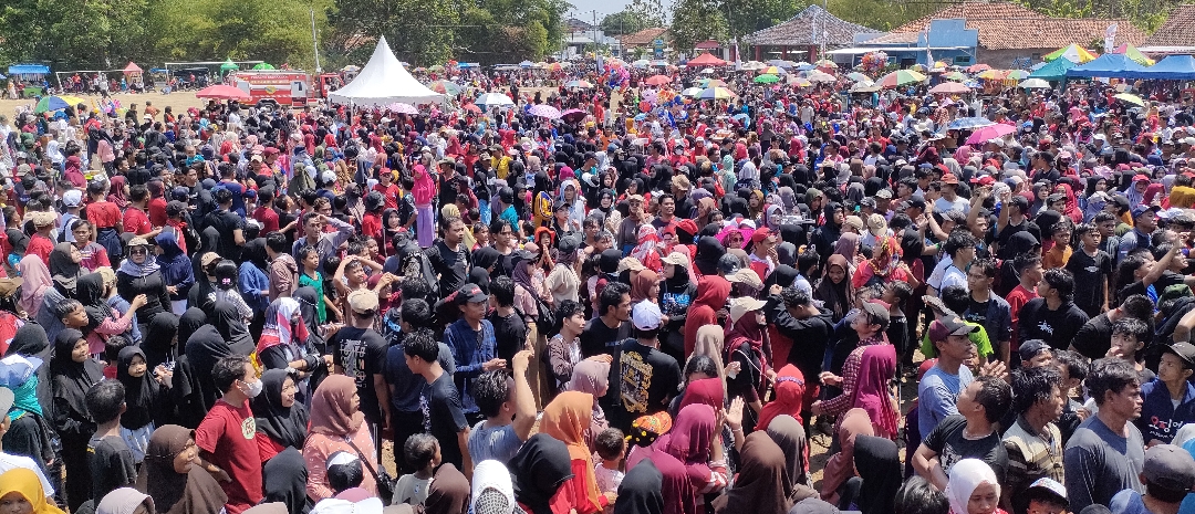 Berhadiah Total Rp130 Jutaan, Ribuan Warga Brebes Meriahkan Jalan Sehat Hari Sumpah Pemuda