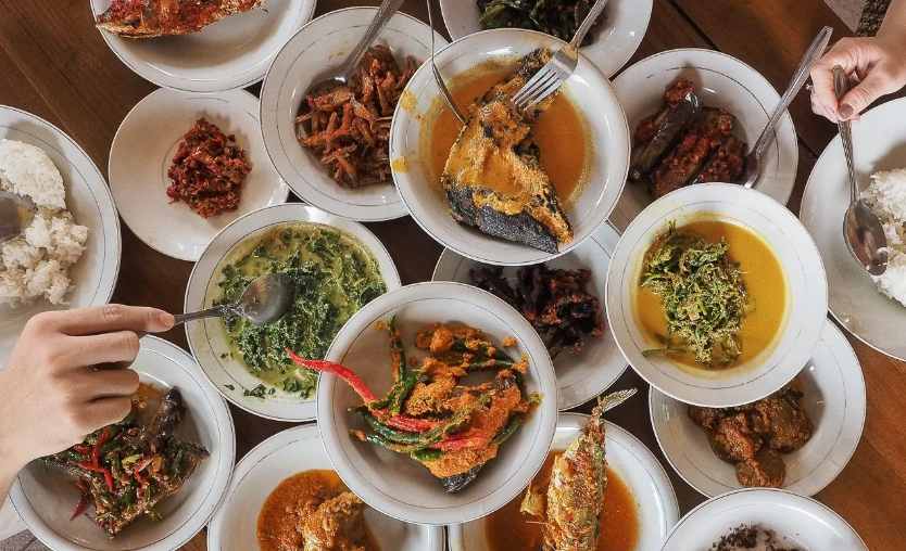7 Rumah Makan di Semarang yang Murah Meriah, Menu dan Porsinya Juga Banyak!