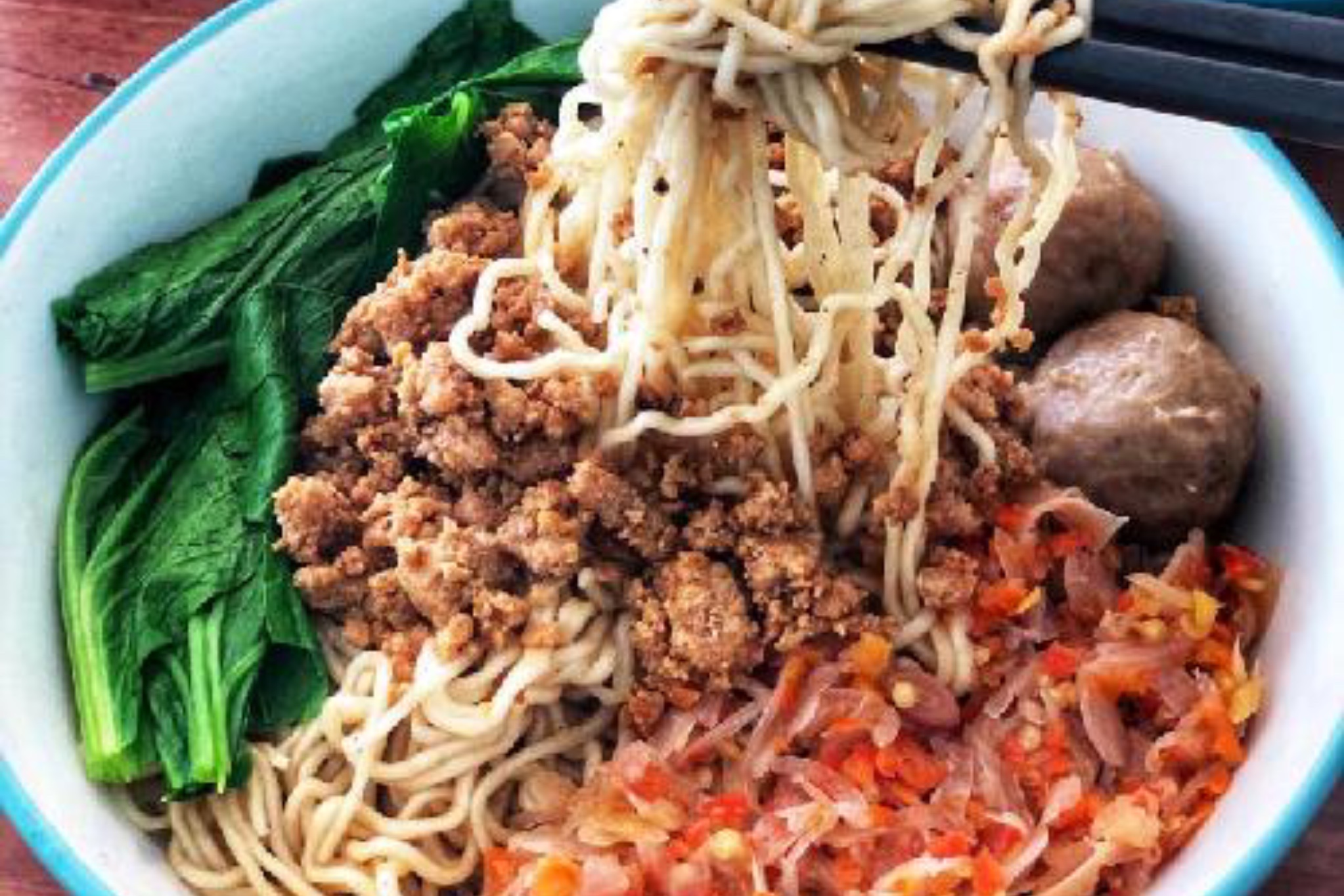 5 Mie Ayam Terunik di Magelang yang Lagi Viral, Nomor 3 Punya Rasa Bumbu Bali yang Nendang!