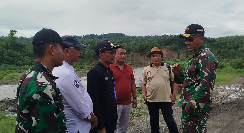 Video Warga Terjang Derasnya Aliran Sungai di Brebes Jadi Perbincangan, Ini yang Akan Dilakukan Pemkab