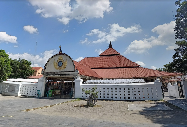 20 Wisata Religi Terbaik di Jogja, dari Masjid, Gereja, sampai Klenteng Penuh Kedamaian