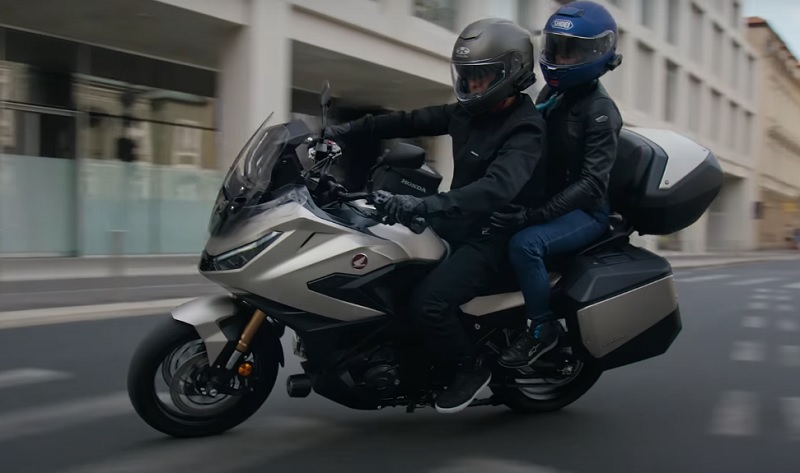 Wujud Motor Sport Touring Terbaru Honda, Tampilannya Mirip PCX Tapi Lebih Bandel