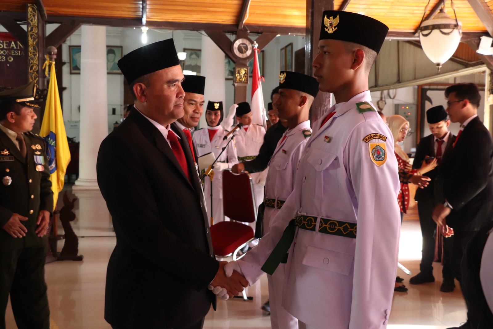 35 Paskibraka Kabupaten Brebes Dikukuhkan