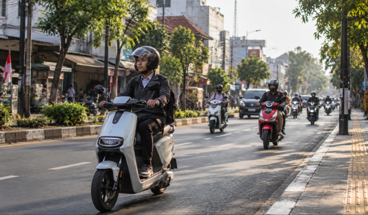 Sepeda Listrik Jarak 60 Km, Benarkah Bisa Dipakai Pulang-Pergi Tanpa Sering Cas?