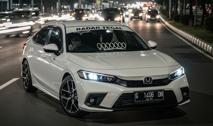 Harga dan Spesifikasi Honda Civic Turbo 2025, Siap Guncang Pasar Sedan Sporty?