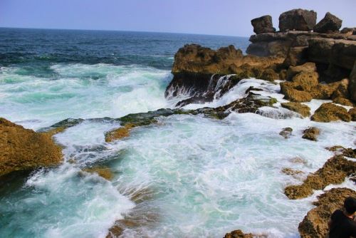 Jangan Bawa Buah Jeruk! Begini Mitos di Balik Pantai Kedung Tumpang Tulungagung