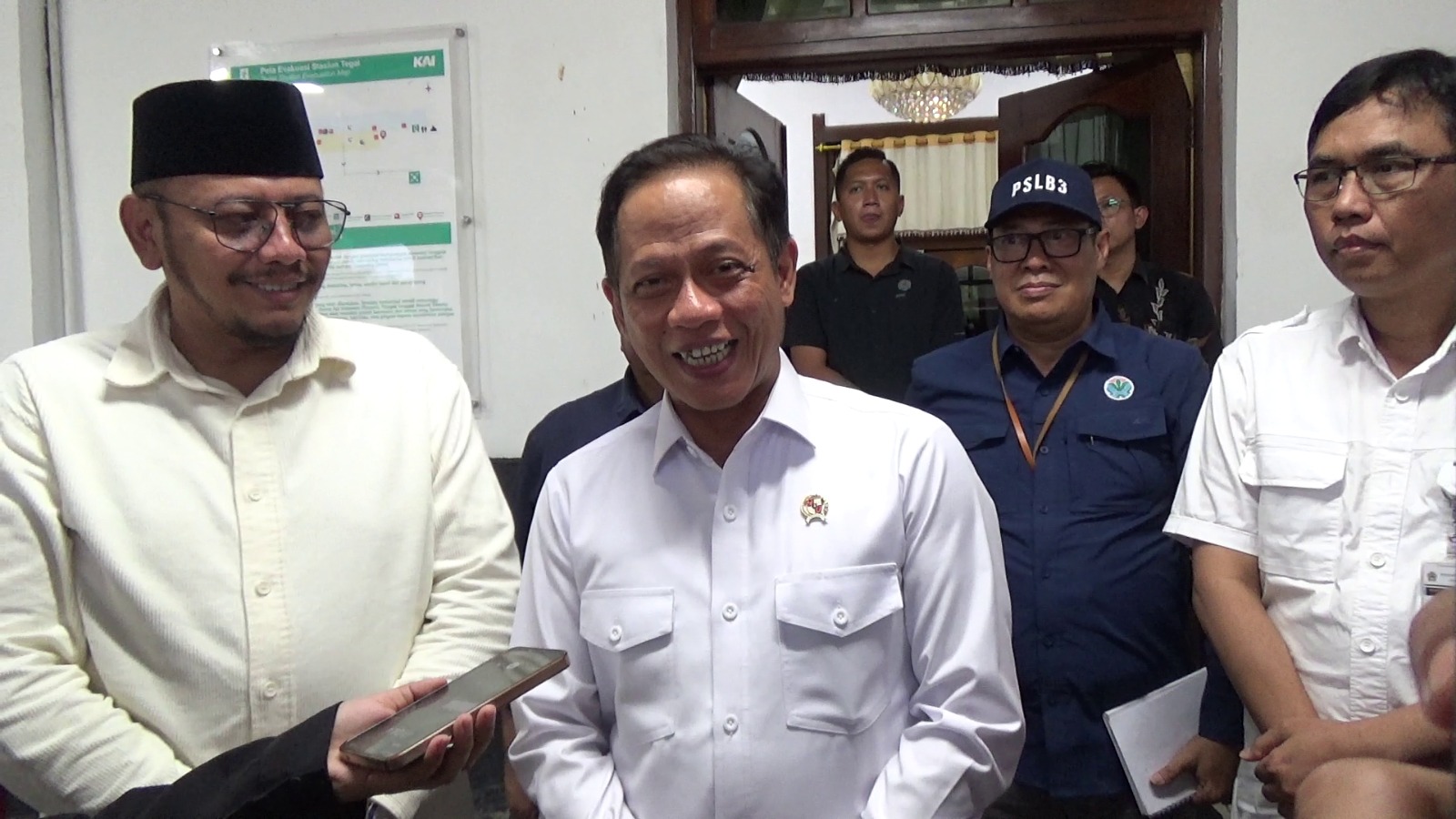 Menteri LH Imbau Warga di Tegal Terus Berkontribusi Tangani Sampah