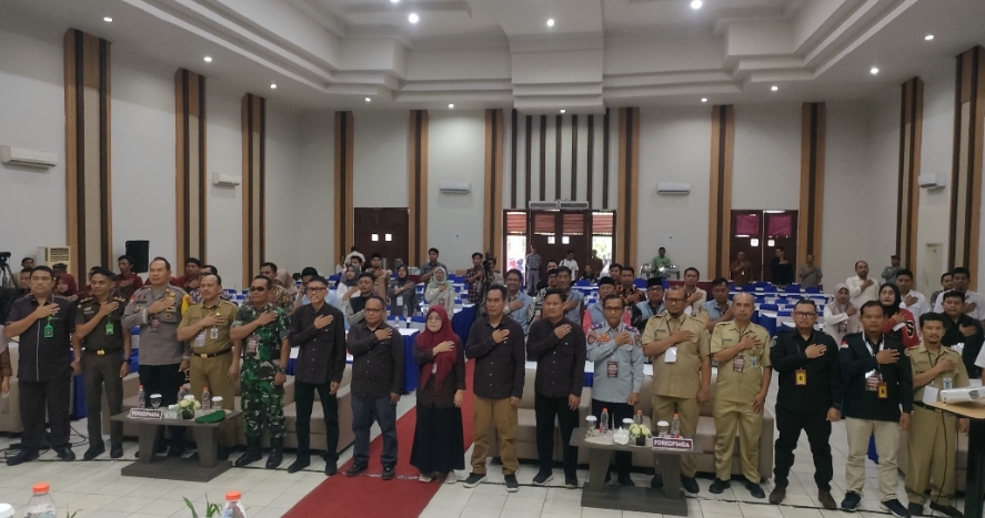 Rapat Pleno Rekapitulasi Perolehan Suara Pilkada 2024 di Brebes Dijaga Ketat TNI-Polri