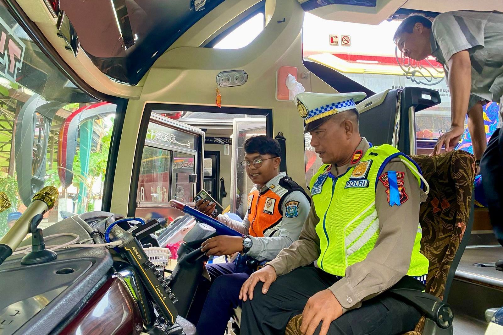 Jelang Ramadan dan Idul Fitri, Petugas Gabungan Cek Kalaikan Armada di Terminal Tegal 