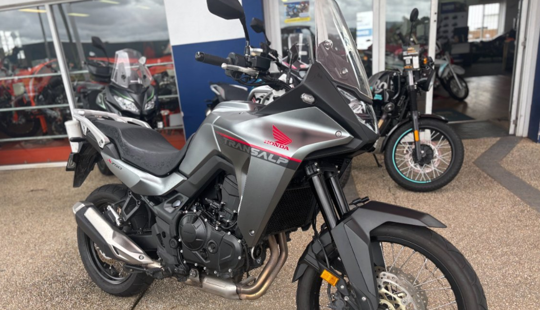 New Honda XL750 Transalp Ternyata Bisa Lebih Irit dari Motor Harian, Ini Buktinya!