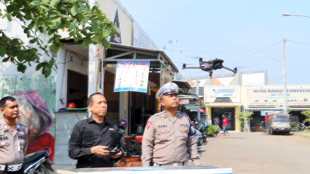 Dalam 3 Menit 10 Pengendara Langgar Lalu Lintas di Simpang Empat Sirandu Pemalang, Terekam ETLE Drone