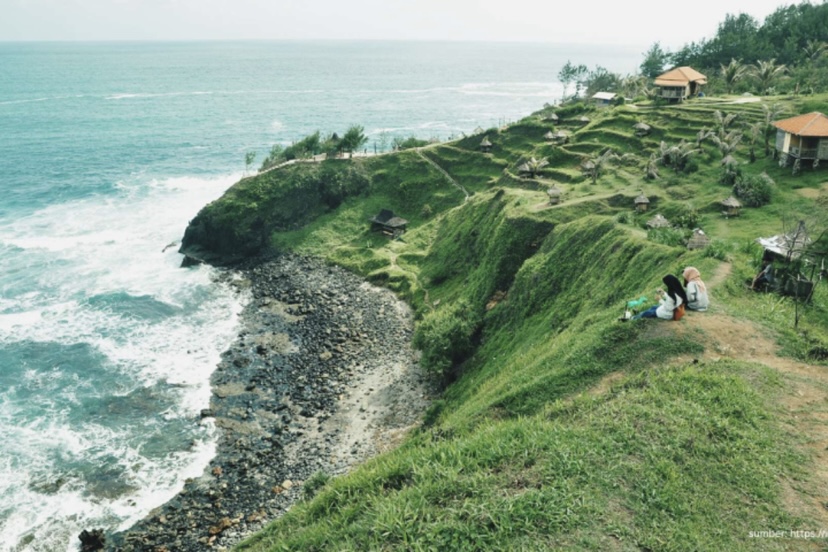 Liburan Asyik di 3 Pantai Jawa Tengah Ini, Cocok untuk Healing dan Menyatu dengan Alam!