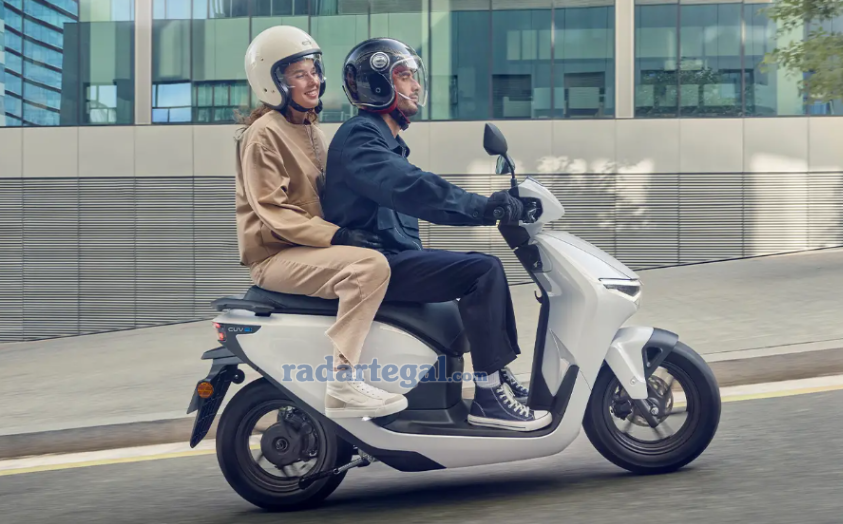 Kelebihan Honda CUV e: RoadSync Duo, Worth It kah di Musim Hujan?