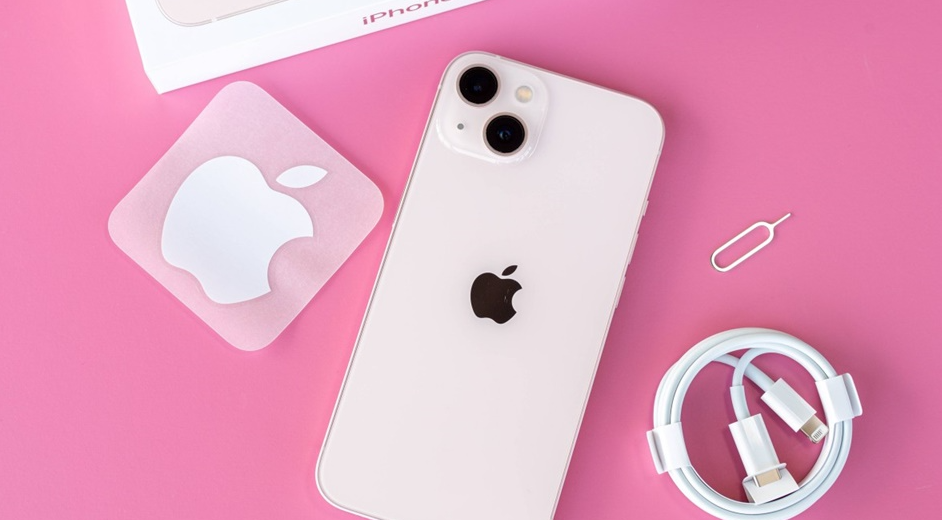 Ponsel Warna Pink Kembali Trendi di Dunia Smartphone, Pilihan Stylish untuk Cewek Girly