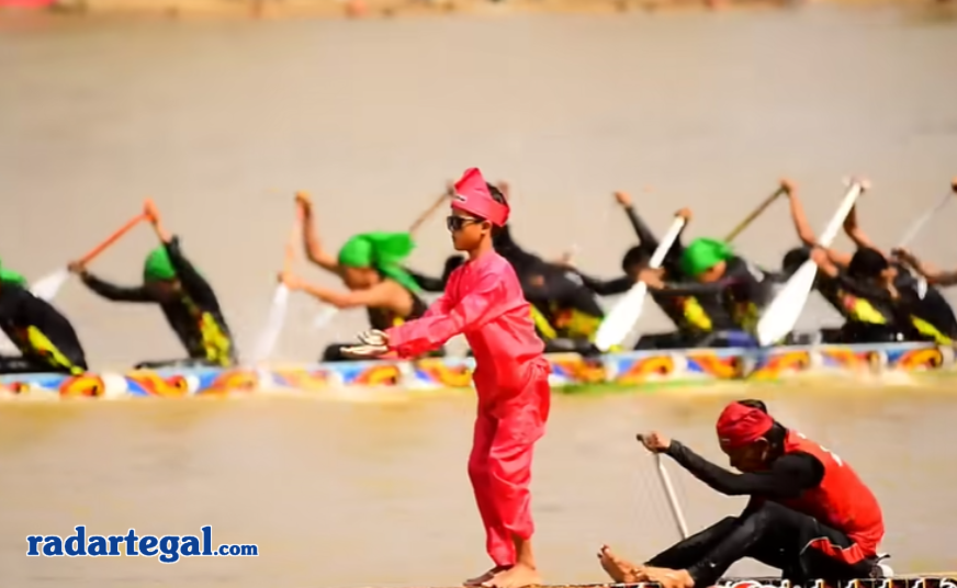 Gokil, Bocah Pacu Jalur Mau di Ajak ke Amerika?