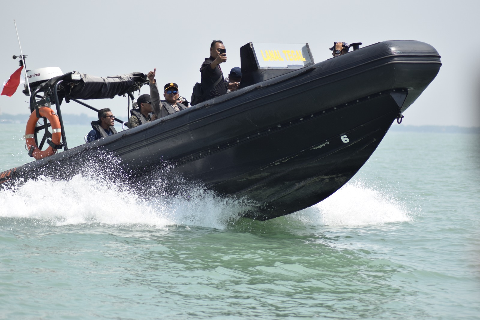 Polres Tegal Kota Amankan Tradisi Sedekah Laut Nelayan