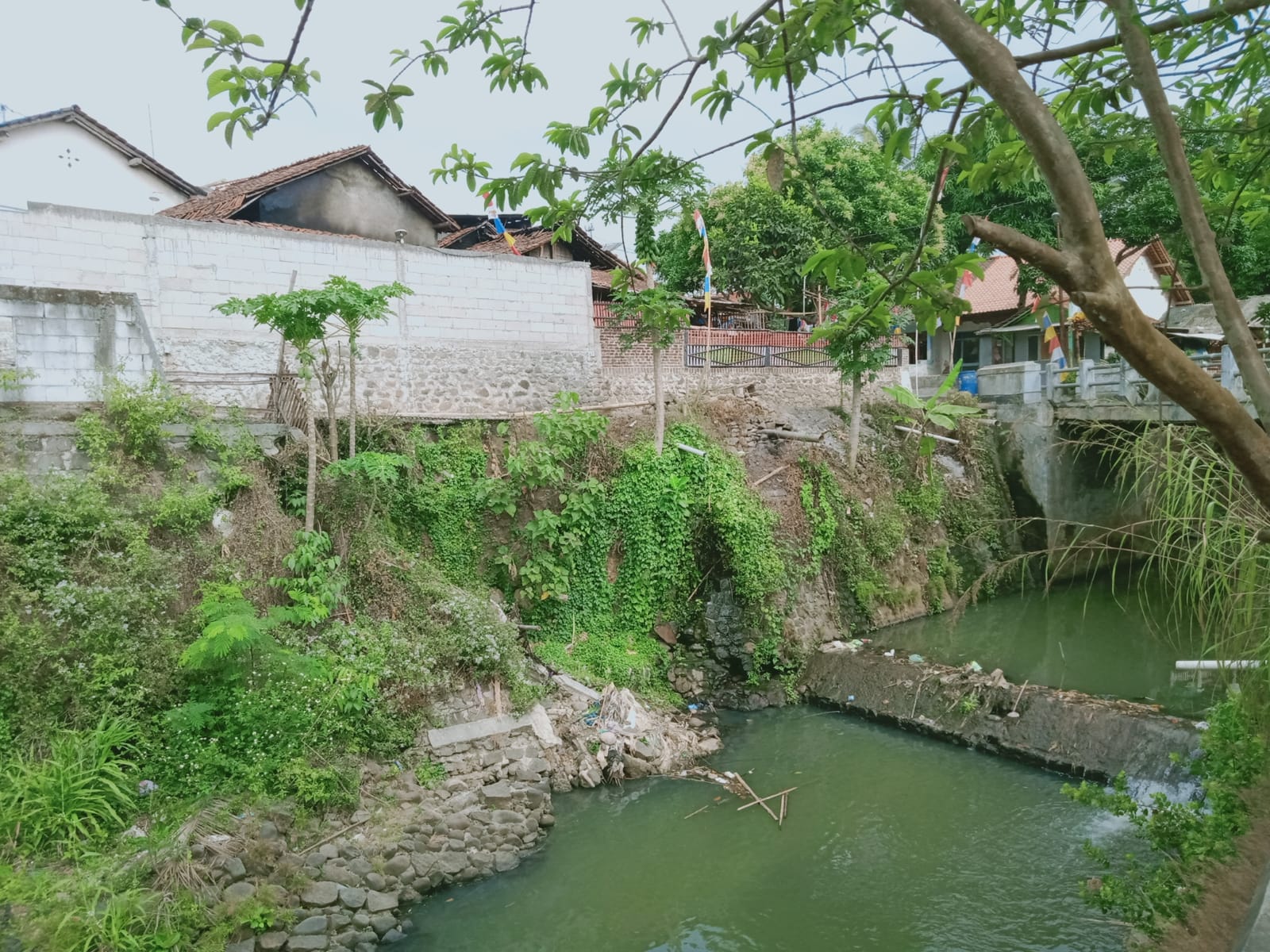 Talut Sungai Pamulihan Bumiayu Brebes Jebol, Pemukiman Warga Terancam Banjir 