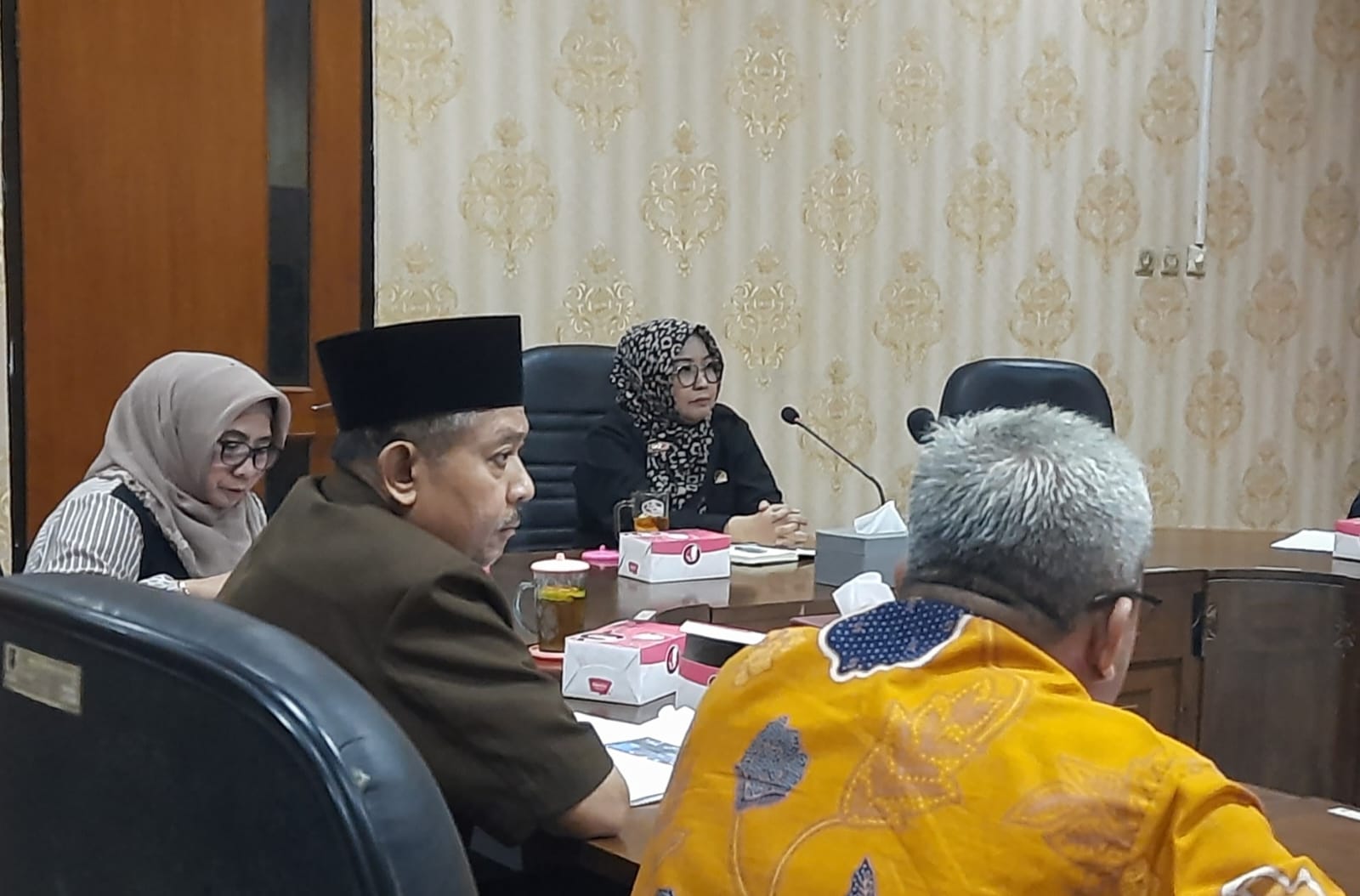 Resah Pasar Alun-Alun Tegal Akan Dijadikan Rest Area, Pedagang Temui Komisi II DPRD