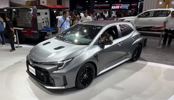 Keren! 10 Fitur Terbaru Toyota Corolla yang Harus Kalian Ketahui