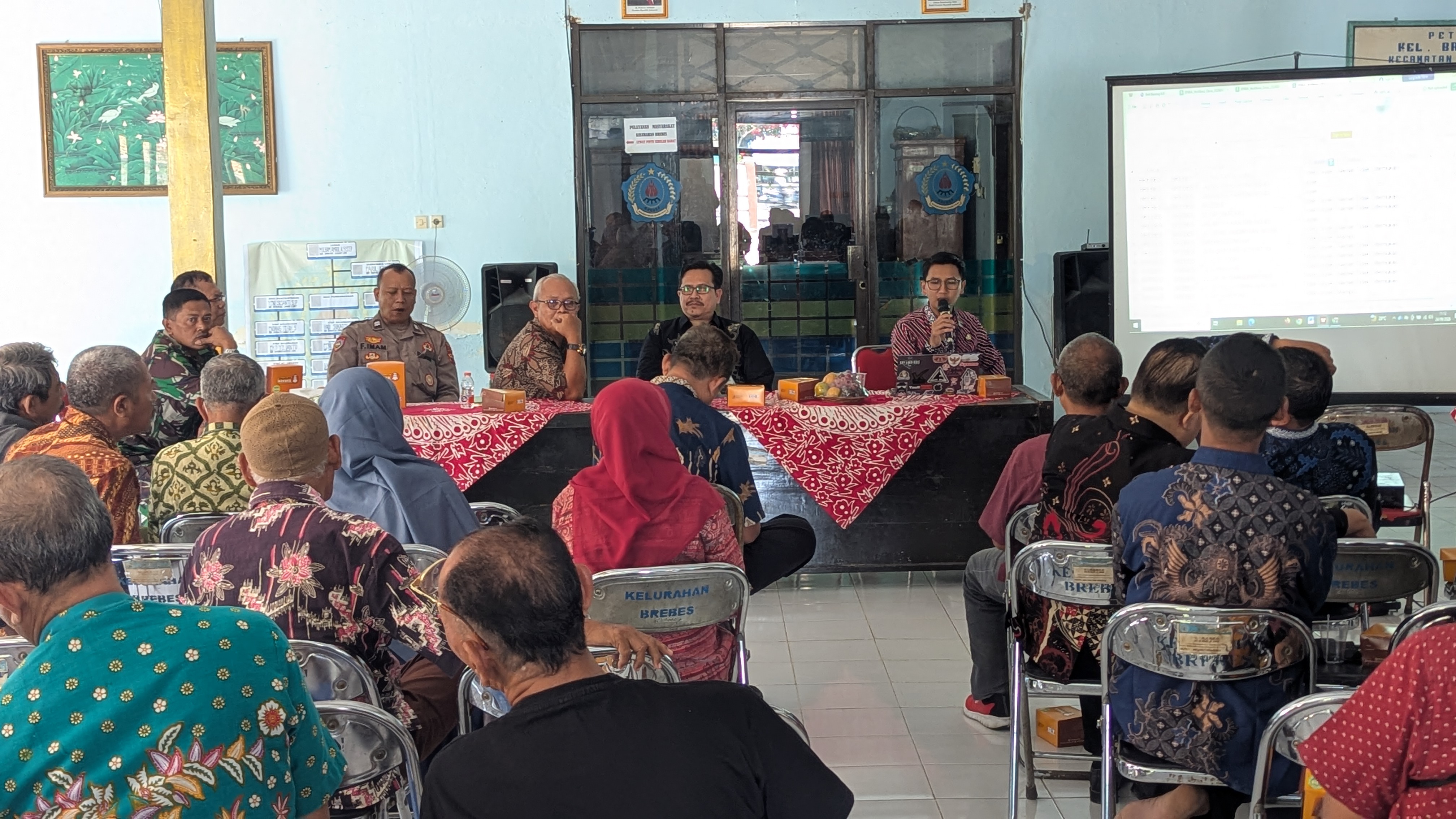 Dinsos Brebes Percepat Pemutakhiran Data Lewat Musdesus DTSEN