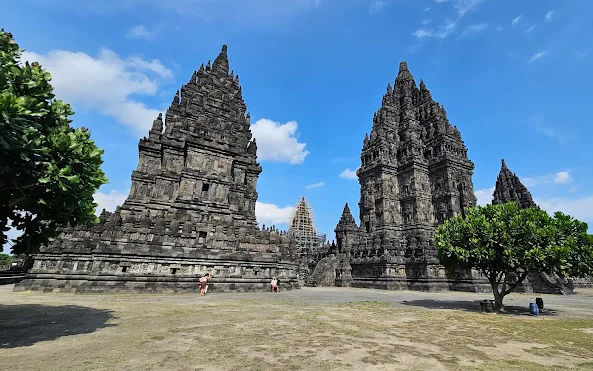 10 Wisata di Jawa Tengah yang Mirip Bali, dari Pantai, Candi, sampai Air Terjun Eksotis 