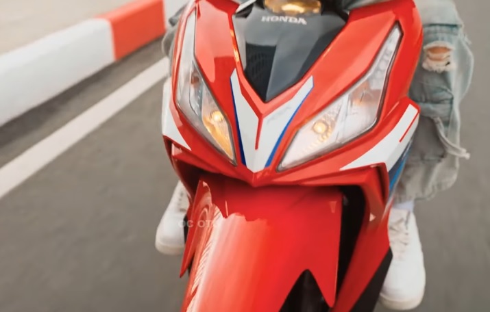 Mirip CBR Series, Penyegaran Warna Baru Honda Revo RSX Bikin Salfok 