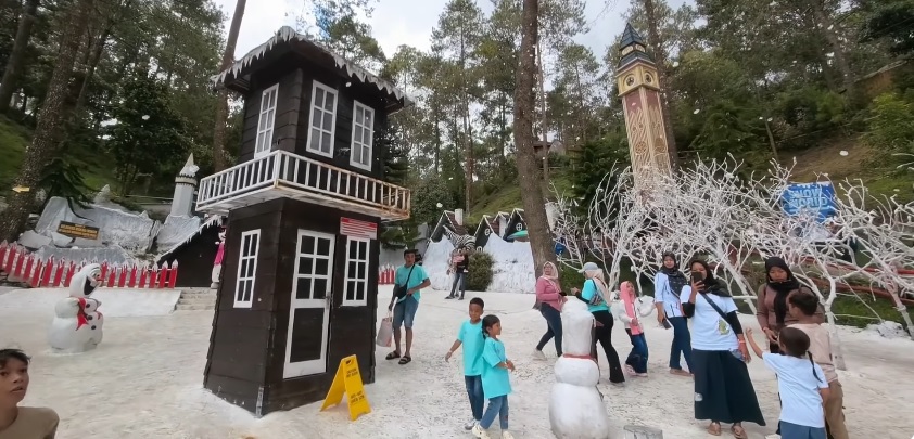 8 Wisata Alam Hits dan Unik di Tawangmangu yang Bikin Penat Minggat