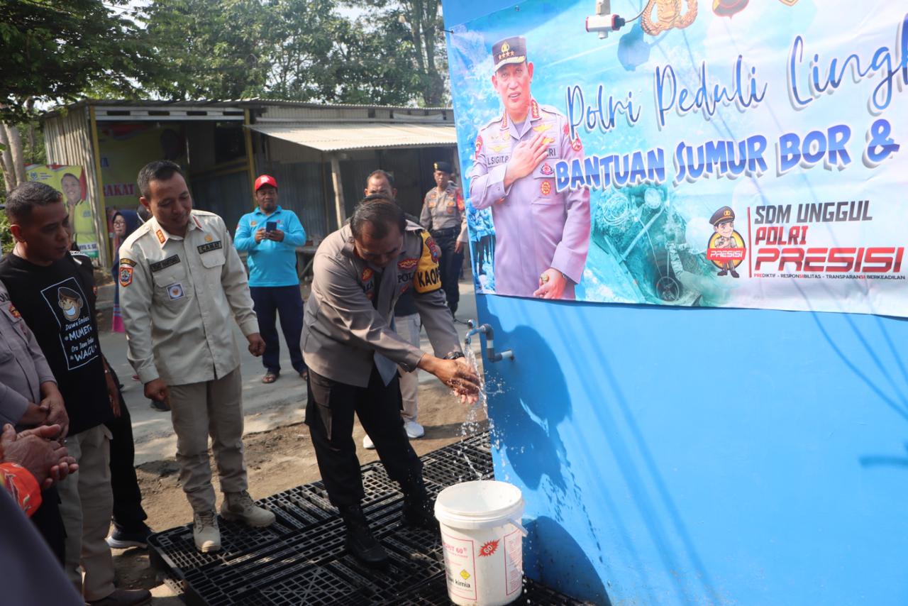 Kemarau Panjang, Polisi Buatkan Warga di Pantura Tegal Sumur Bor Lengkap dengan Pompanya