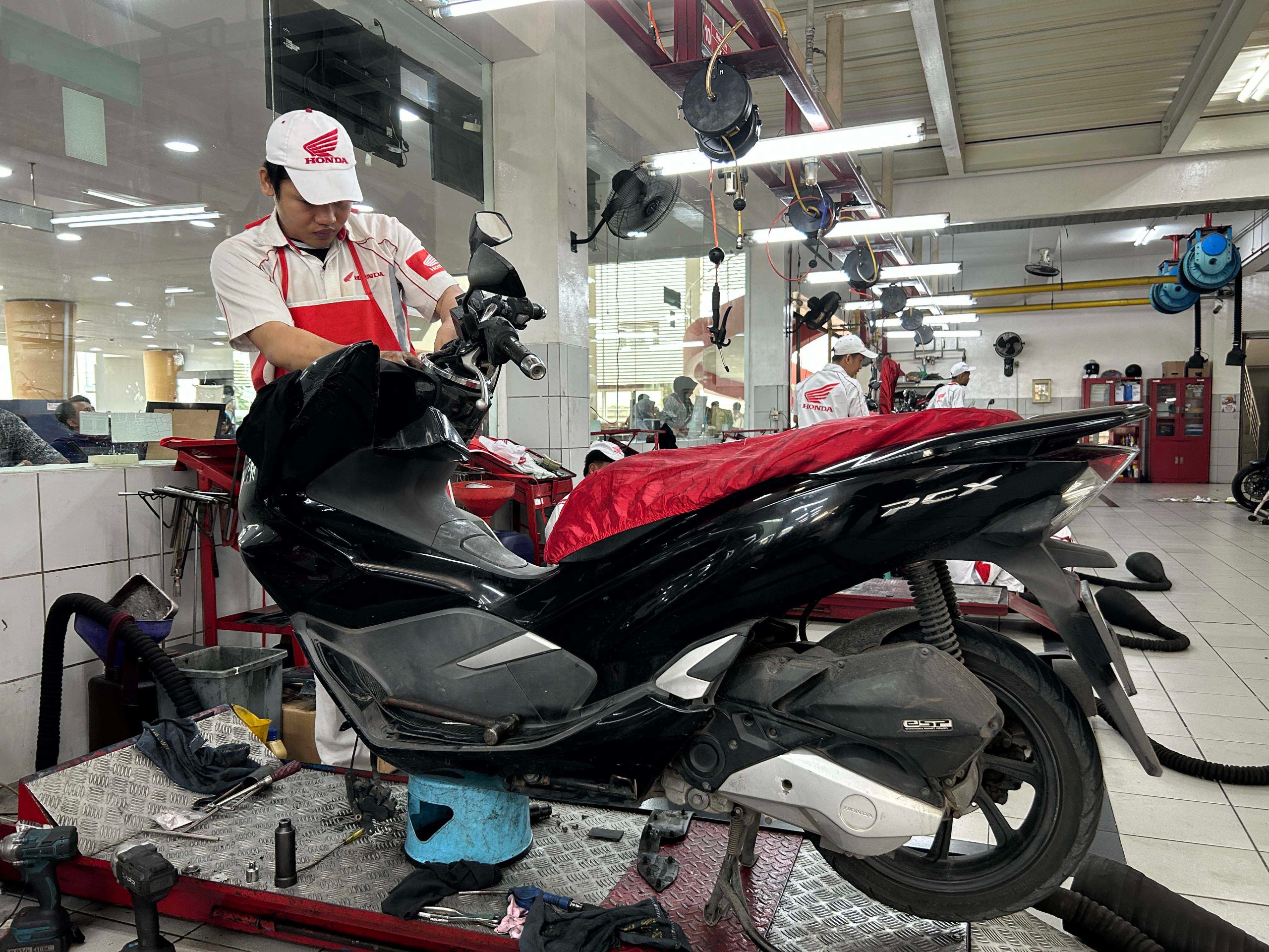 Panduan Perawatan Rutin Motor Kesayangan Pasca-Mudik ala Astra Motor Jateng