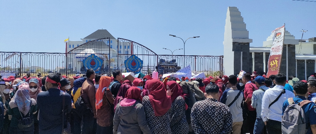 Tidak Ada Formasi di P3K 2023, Ribuan Nakes Geruduk KPT Brebes 