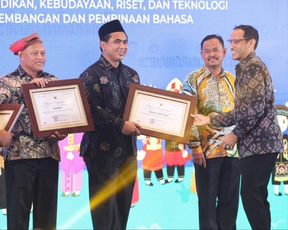 Gegara Bahasa Jawa, Pemprov Jateng Sabet Penghargaan Revitalisasi Bahasa Daerah Kemendikbud Ristek