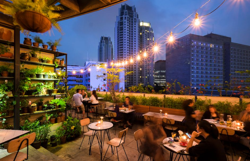 5 Rekomendasi Restoran Rooftop di Semarang untuk Berbagai Acara