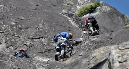 4 Perlengkapan Wajib di Bawa Saat Mendaki Gunung Slamet, Awas Perlengkapan Nomor 4 Jangan Sampai Tertinggal