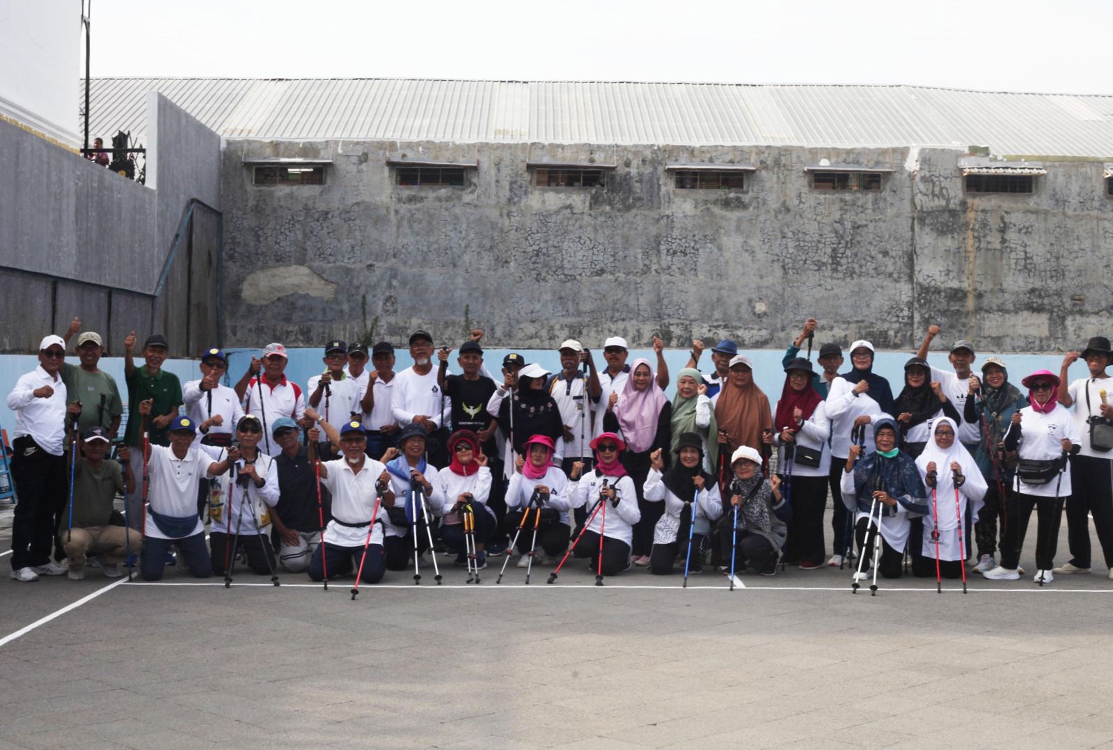 Olahraga Jalan Nordik Mulai Bertumbuh di Kota Tegal, Hidup Sehat dengan 2 Tongkat Khusus