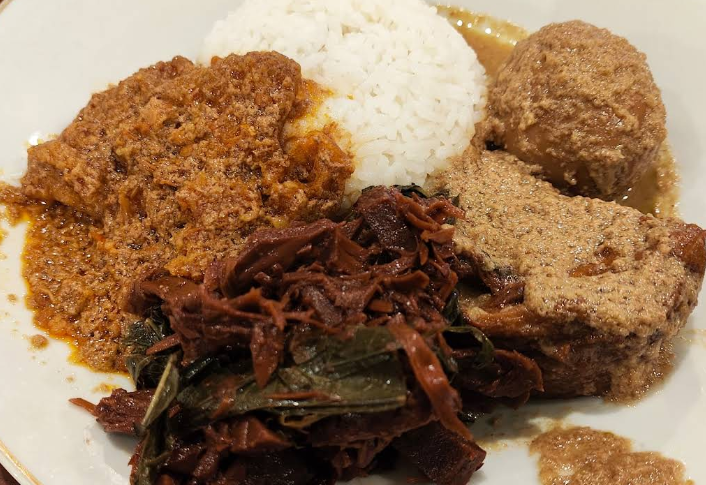 Rekomendasi Kuliner Otentik khas Jogja Terbaik, Enak, Murah, dan Paling Dicari 2025