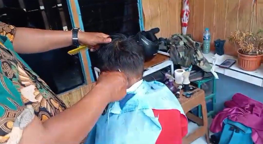 Geluti Bisnis Pangkas Rambut Online, Pria di Kota Tegal Raup Untung Meski Tak Punya Barbershop 