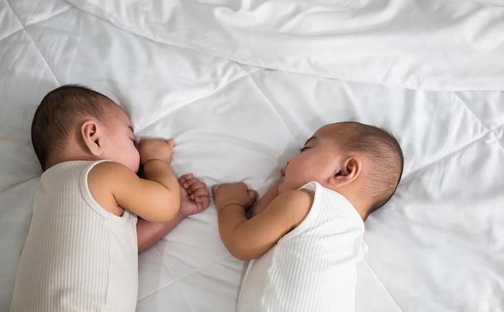 Mitos tentang Anak Kembar di 5 Daerah di Indonesia Ini Unik tapi Masih Dipercaya