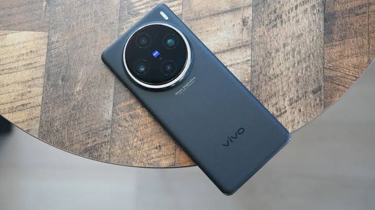 Intip Spesifikasi Vivo X100s yang Punya Lensa Optik Zeiss, Hasil Foto seperti Fotografer Profesional