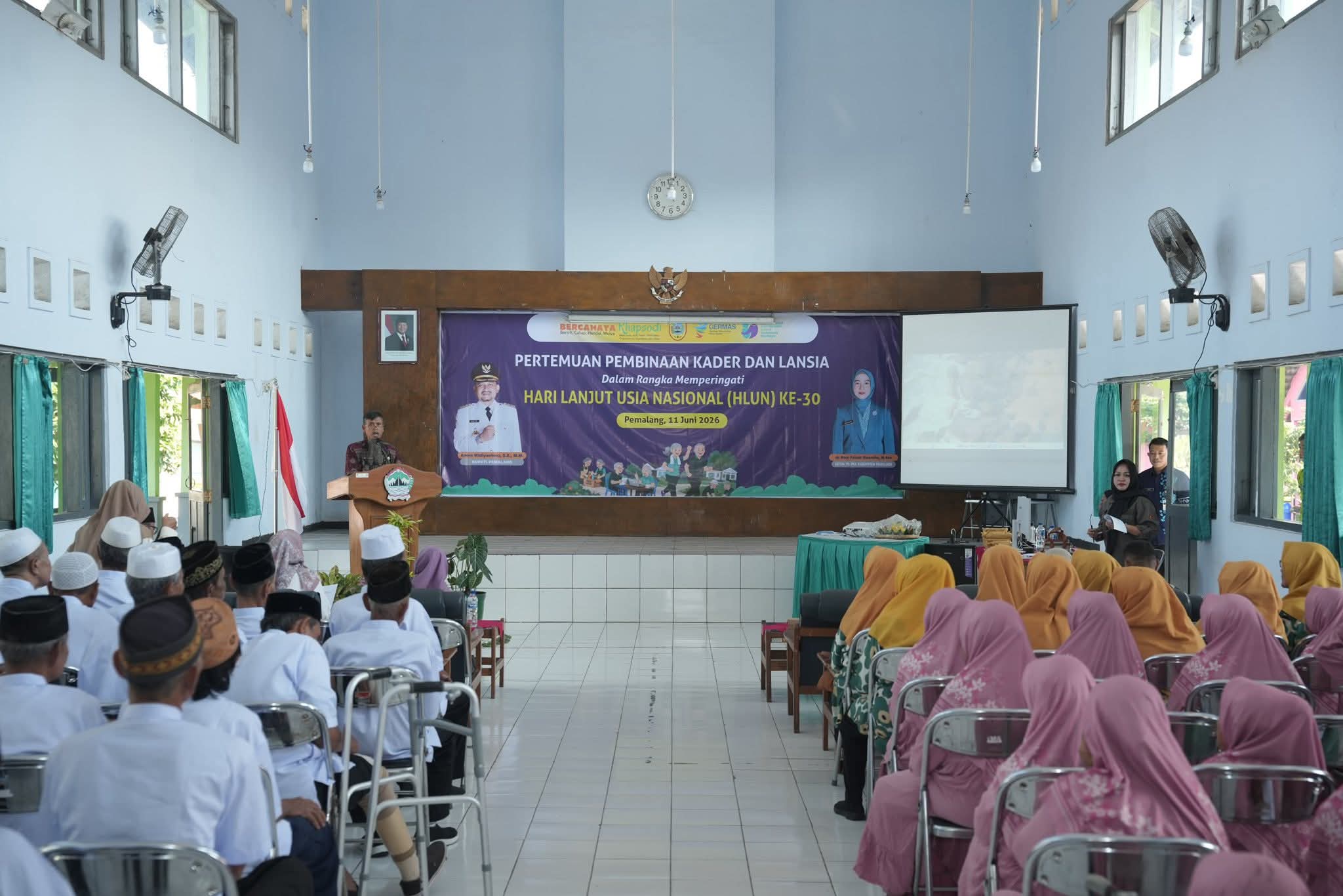 Ajak Masyarakat Peduli Lansia, Bupati Pemalang Tekankan Peran Generasi Muda 