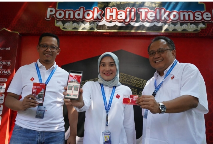 Posko Layanan Haji Telkomsel Bikin Silaturahmi Jemaah Haji Indonesia Kian Lancar