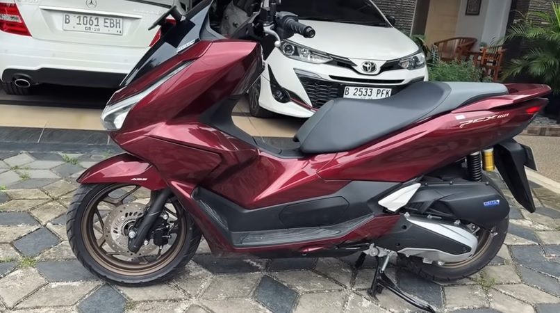 Kekinian dan Canggih, 5 Fitur Praktis Honda PCX 160 RoadSync Ini Jadi Favorit Gen Z
