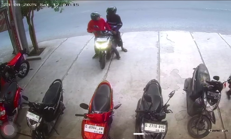 Aksi Percobaan Curanmor Gagal Usai Kepergok Warga, Videonya Viral