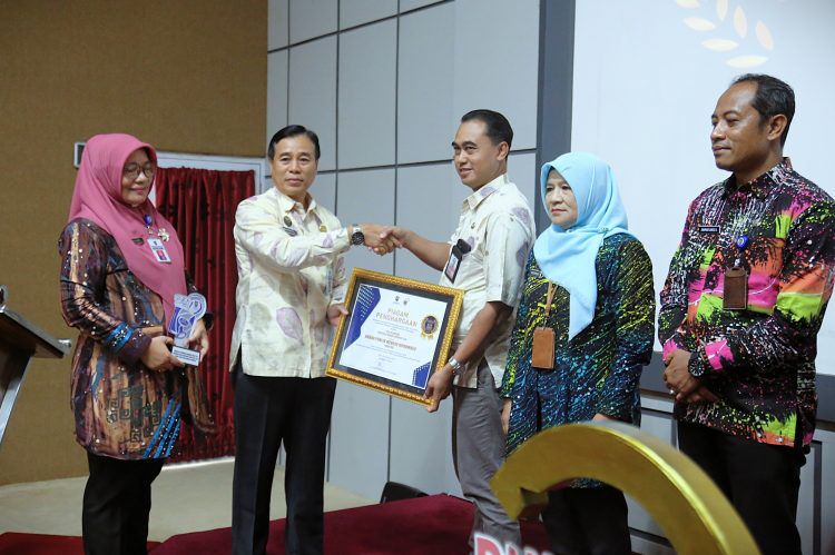 5 Badan Publik di Kabupaten Tegal Raih Predikat Informatif pada Ajang KIP Award 2024   