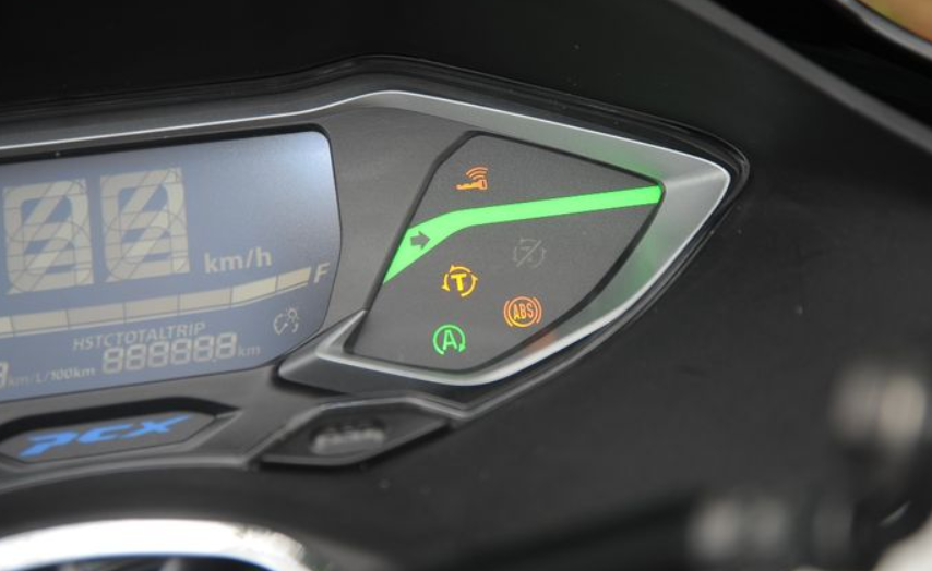 Cara Pakai Fitur HSTC PCX 160 Biar Jalan Lebih Aman