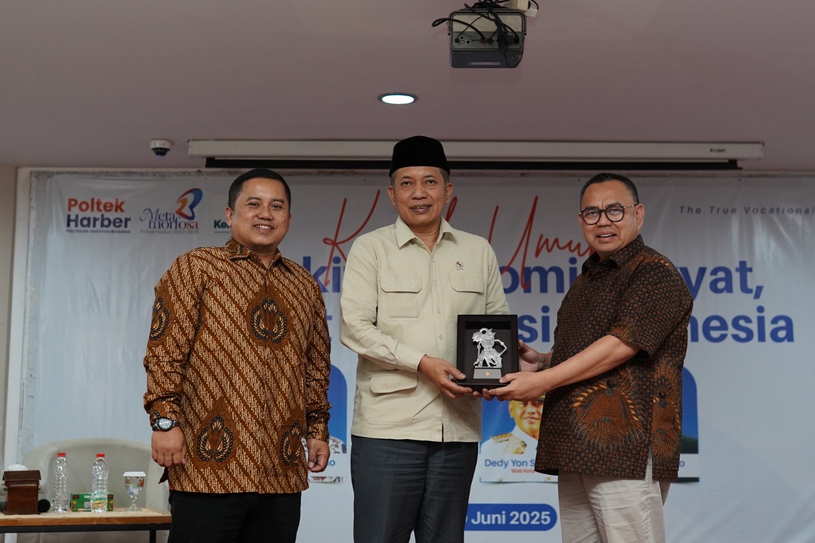 Dies Natalis ke-23, Poltek Harber Tegal Hadirkan Wamenkop RI di Kuliah Umum